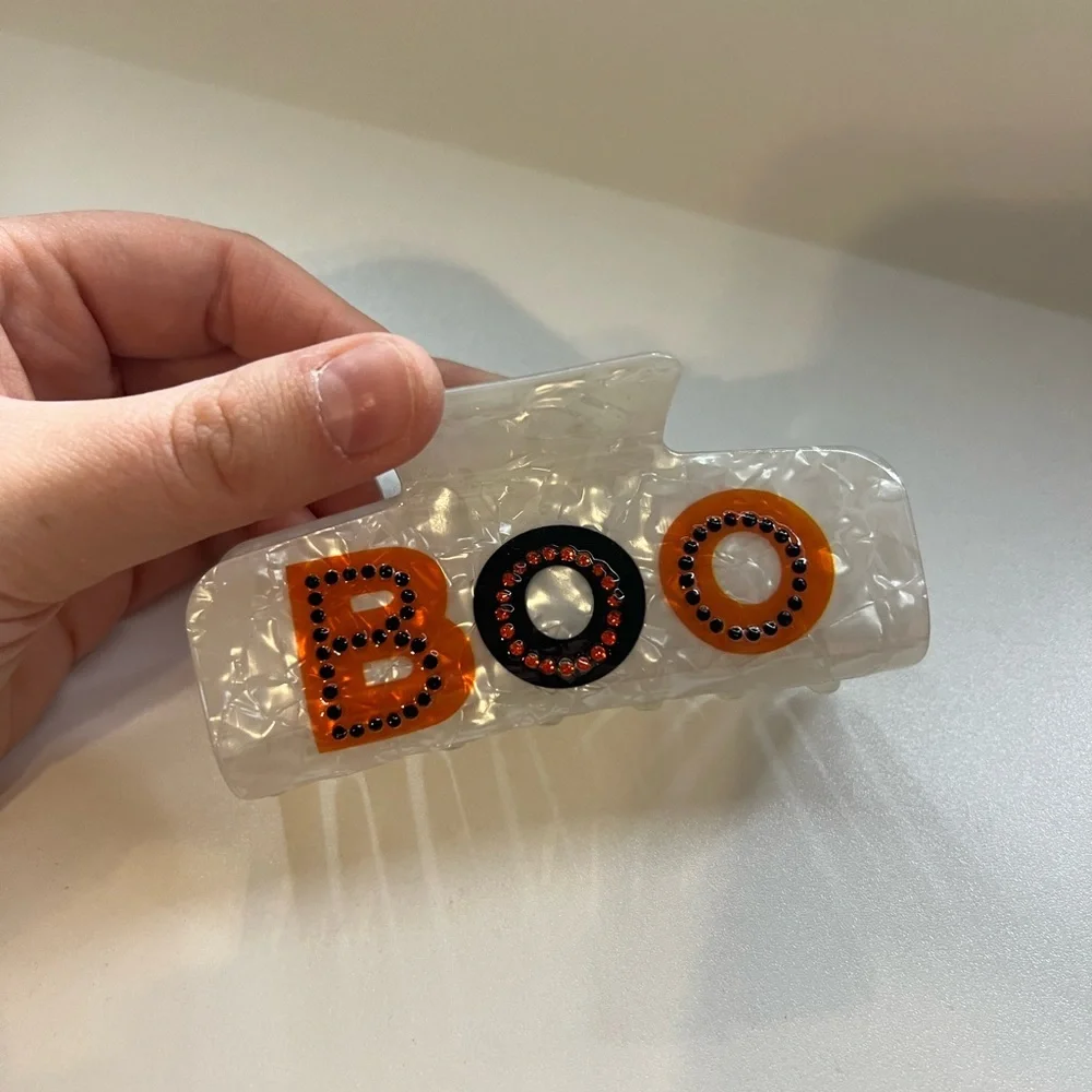 Halloween 'Boo' Hair Clip - Picture 1 of 6